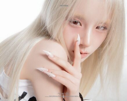 Heejin page leaked private photo uncensored HD quality