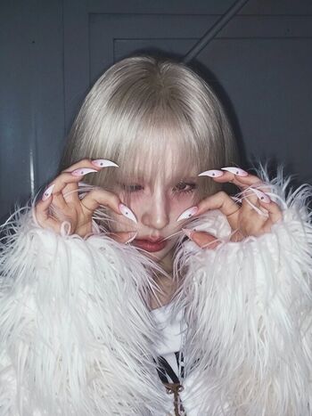 Heejin page leaked private photo uncensored HD quality
