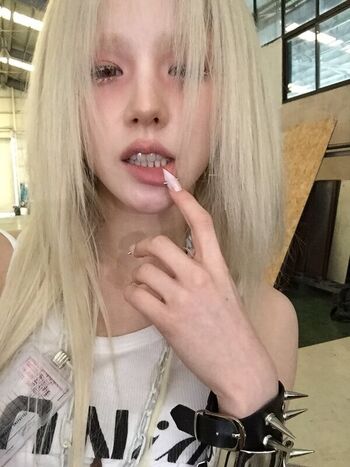 Heejin page leaked private photo uncensored HD quality
