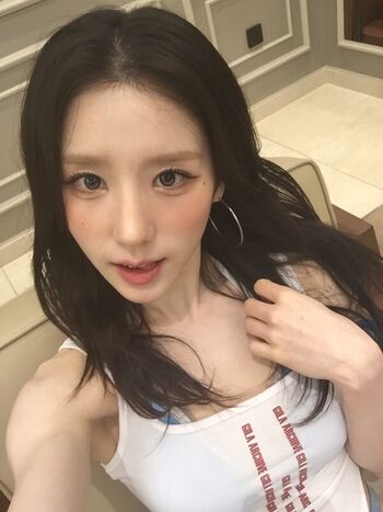 Heejin page leaked private photo uncensored HD quality