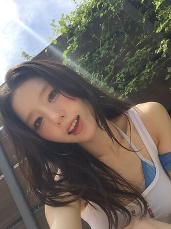 Heejin page leaked private photo uncensored HD quality
