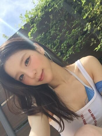 Heejin page leaked private photo uncensored HD quality