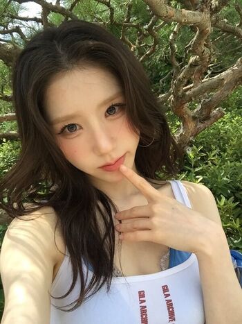 Heejin page leaked private photo uncensored HD quality