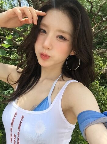 Heejin page leaked private photo uncensored HD quality