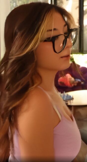 Helydia leaked private photo uncensored HD quality
