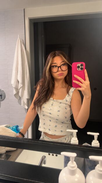 Helydia leaked private photo uncensored HD quality