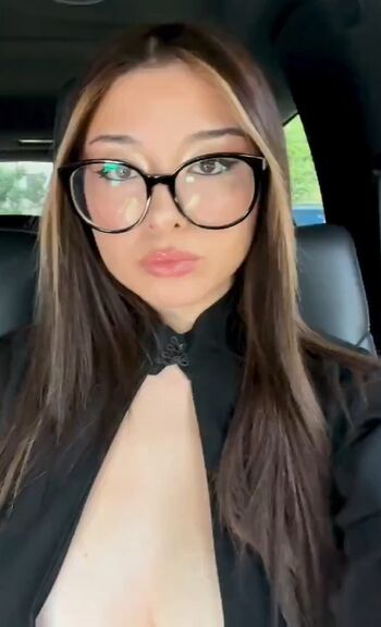 Helydia leaked private photo uncensored HD quality