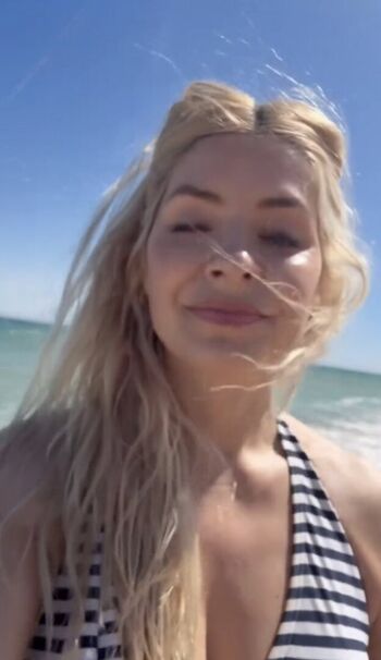 Holly willoughby leaked private photo uncensored HD quality