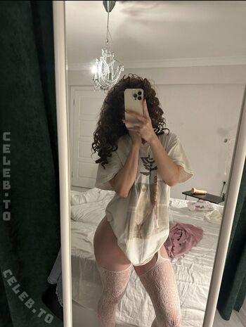 Hollyloly leaked private photo uncensored HD quality