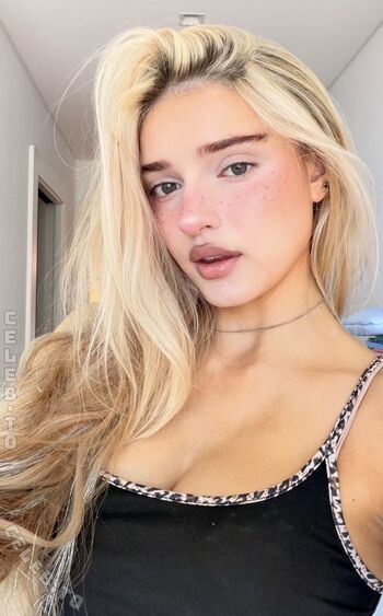 Honeypuu  page leaked private photo uncensored HD quality