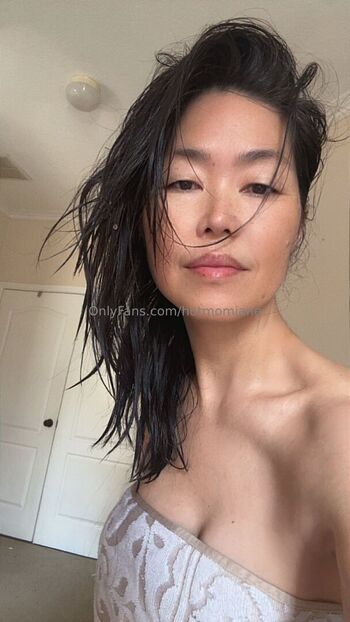 Hotmomjane page leaked private photo uncensored HD quality