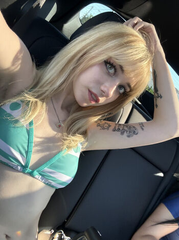 Iluvmeww page leaked private photo uncensored HD quality