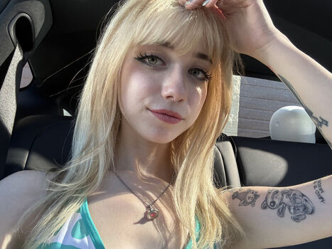 Iluvmeww page leaked private photo uncensored HD quality
