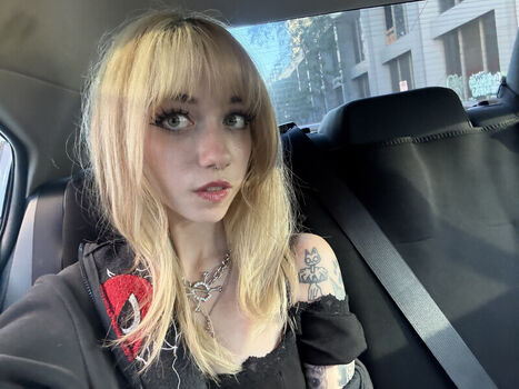 Iluvmeww page leaked private photo uncensored HD quality