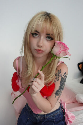Iluvmeww page leaked private photo uncensored HD quality