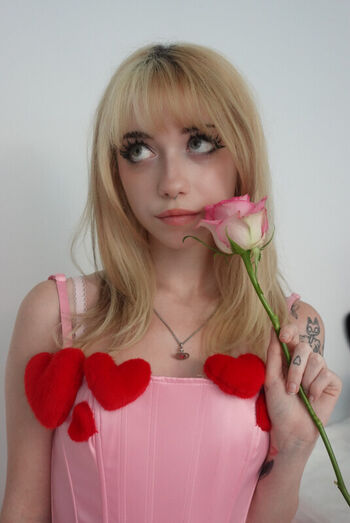 Iluvmeww page leaked private photo uncensored HD quality