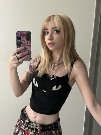 Iluvmeww page leaked private photo uncensored HD quality