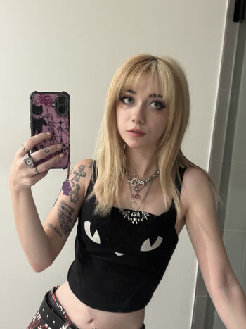 Iluvmeww page leaked private photo uncensored HD quality