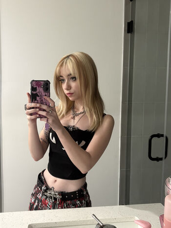 Iluvmeww page leaked private photo uncensored HD quality