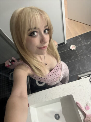 Iluvmeww page leaked private photo uncensored HD quality