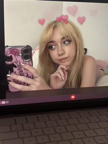 Iluvmeww page leaked private photo uncensored HD quality