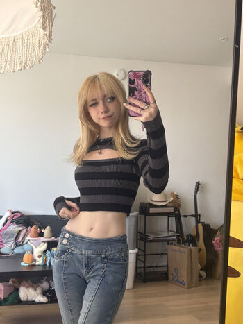 Iluvmeww page leaked private photo uncensored HD quality