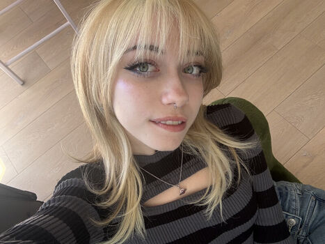 Iluvmeww page leaked private photo uncensored HD quality