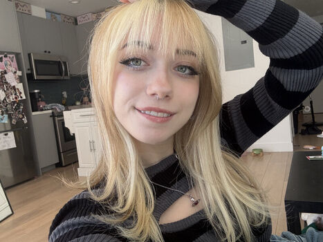 Iluvmeww page leaked private photo uncensored HD quality