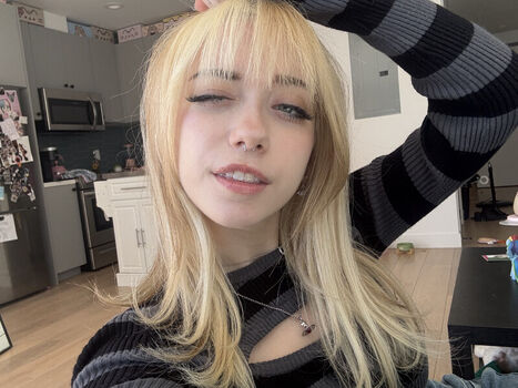 Iluvmeww page leaked private photo uncensored HD quality
