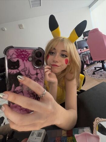 Iluvmeww page leaked private photo uncensored HD quality