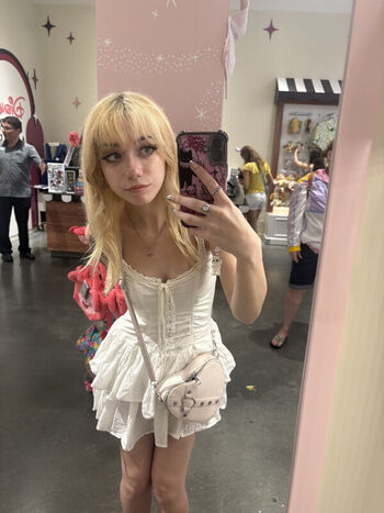 Iluvmeww page leaked private photo uncensored HD quality