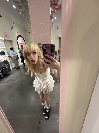 Iluvmeww page leaked private photo uncensored HD quality