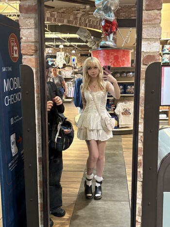 Iluvmeww page leaked private photo uncensored HD quality