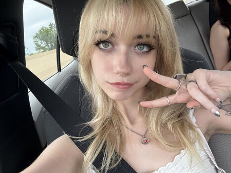 Iluvmeww page leaked private photo uncensored HD quality