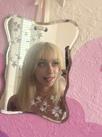 Iluvmeww page leaked private photo uncensored HD quality