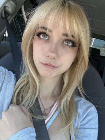 Iluvmeww page leaked private photo uncensored HD quality