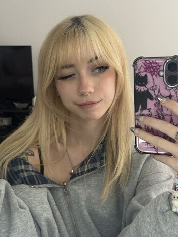 Iluvmeww page leaked private photo uncensored HD quality