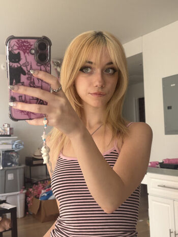 Iluvmeww page leaked private photo uncensored HD quality