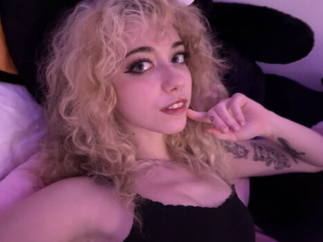 Iluvmeww page leaked private photo uncensored HD quality