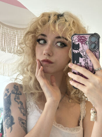Iluvmeww page leaked private photo uncensored HD quality