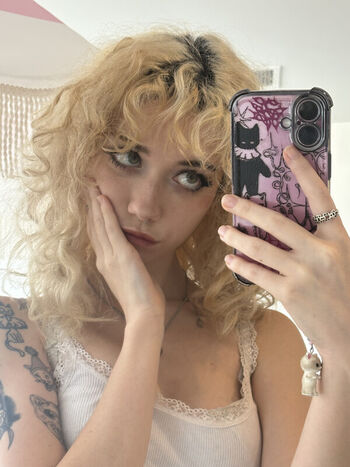 Iluvmeww page leaked private photo uncensored HD quality