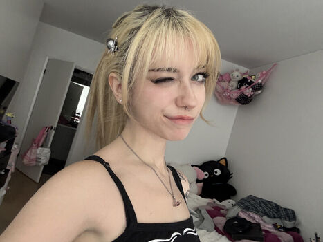 Iluvmeww page leaked private photo uncensored HD quality