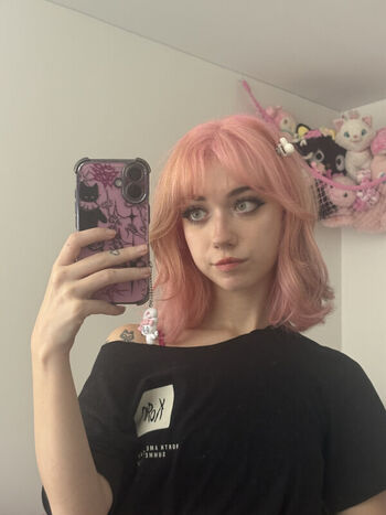 Iluvmeww page leaked private photo uncensored HD quality