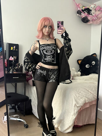 Iluvmeww page leaked private photo uncensored HD quality