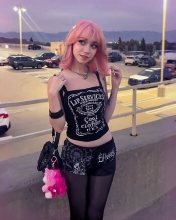 Iluvmeww page leaked private photo uncensored HD quality