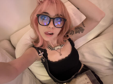 Iluvmeww page leaked private photo uncensored HD quality