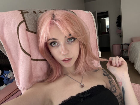 Iluvmeww page leaked private photo uncensored HD quality