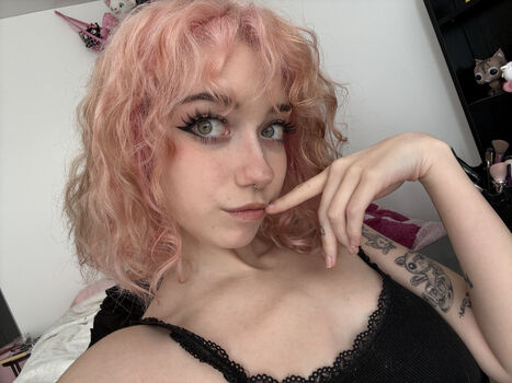 Iluvmeww page leaked private photo uncensored HD quality