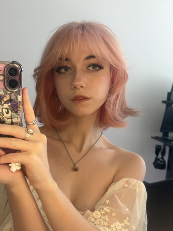 Iluvmeww page leaked private photo uncensored HD quality