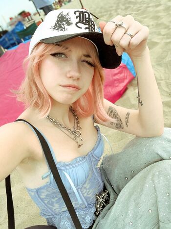Iluvmeww leaked private photo uncensored HD quality